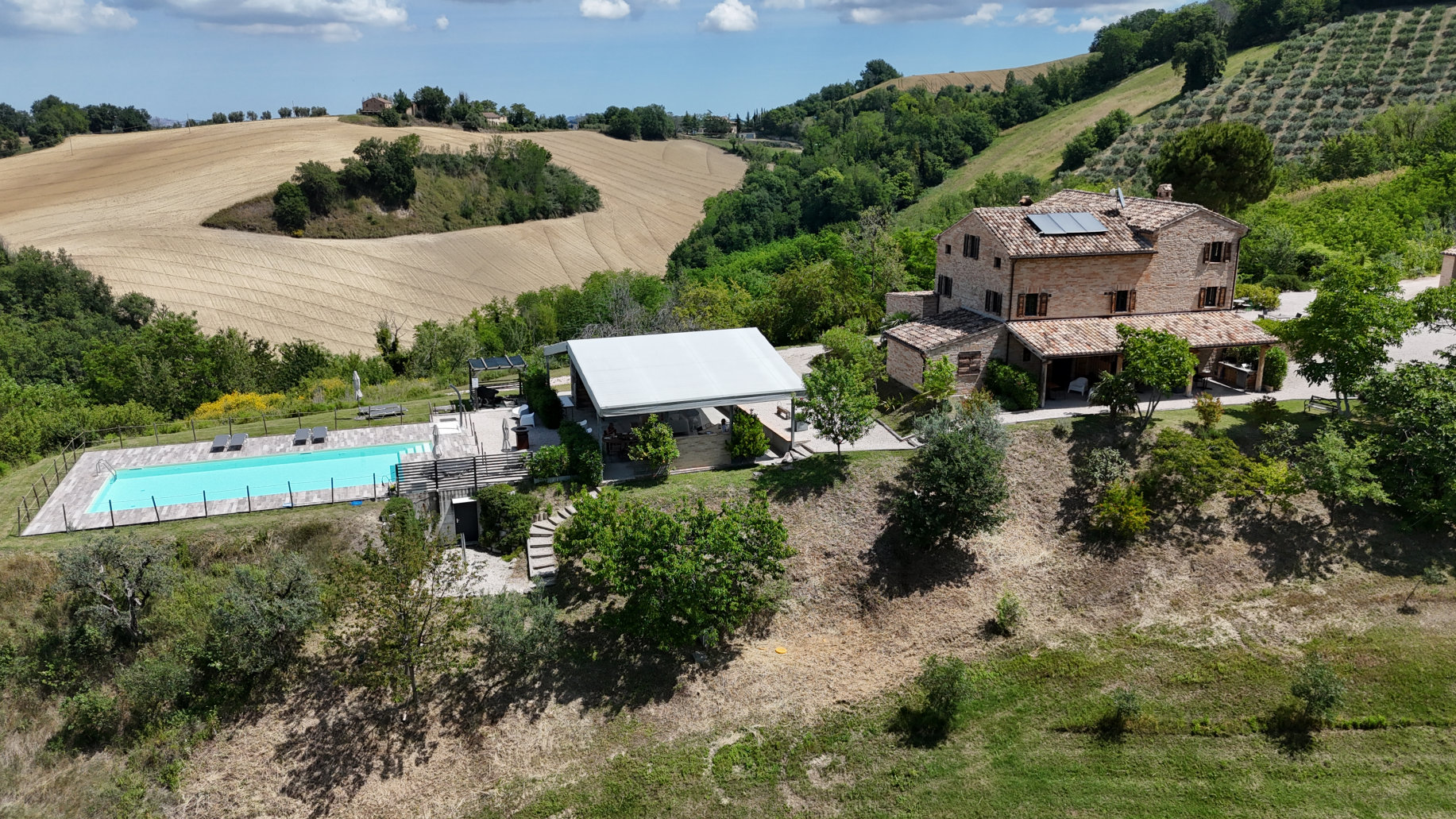 Agriturismo with glamping and pool