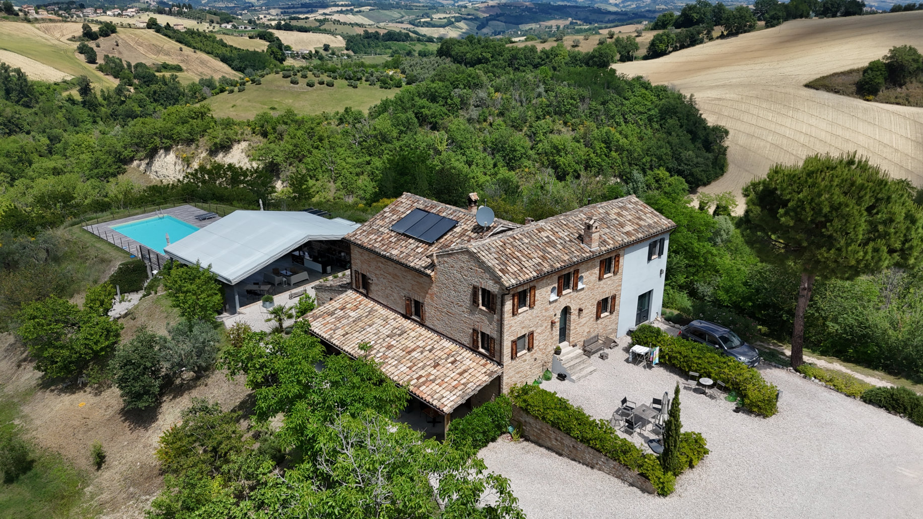 Agriturismo with glamping and pool