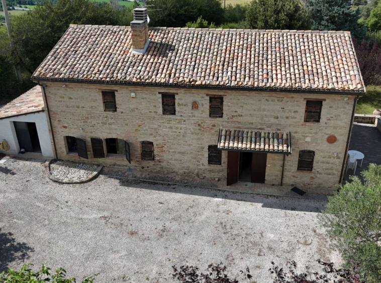 Stone Villa in Le Marche