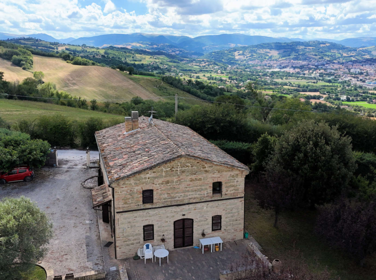 Stone Villa in Le Marche