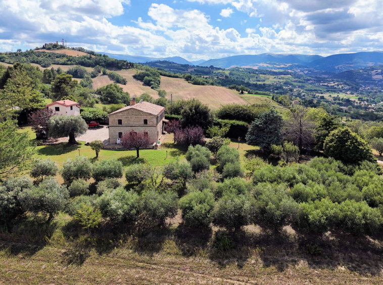 Stone Villa in Le Marche