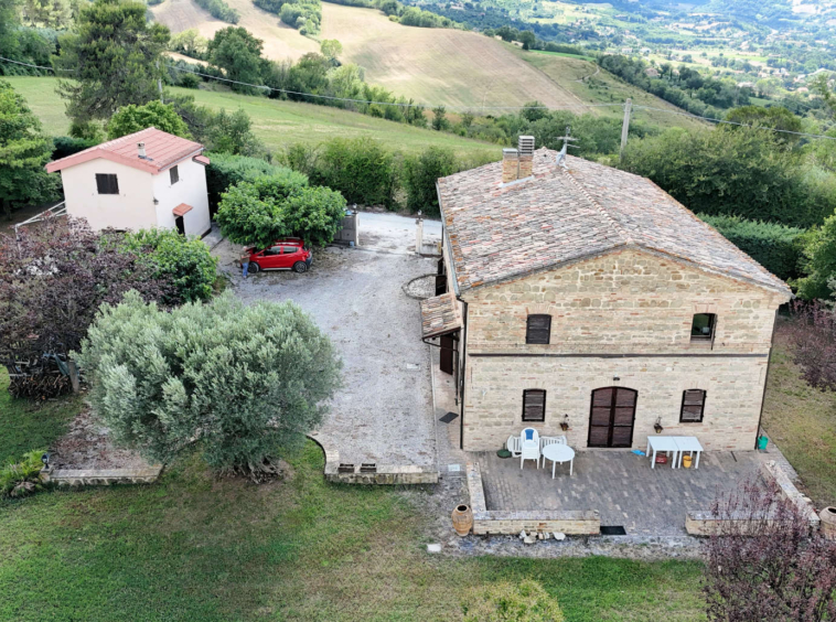 Stone Villa in Le Marche