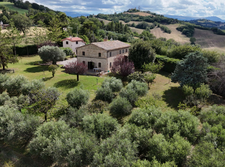 Stone Villa in Le Marche