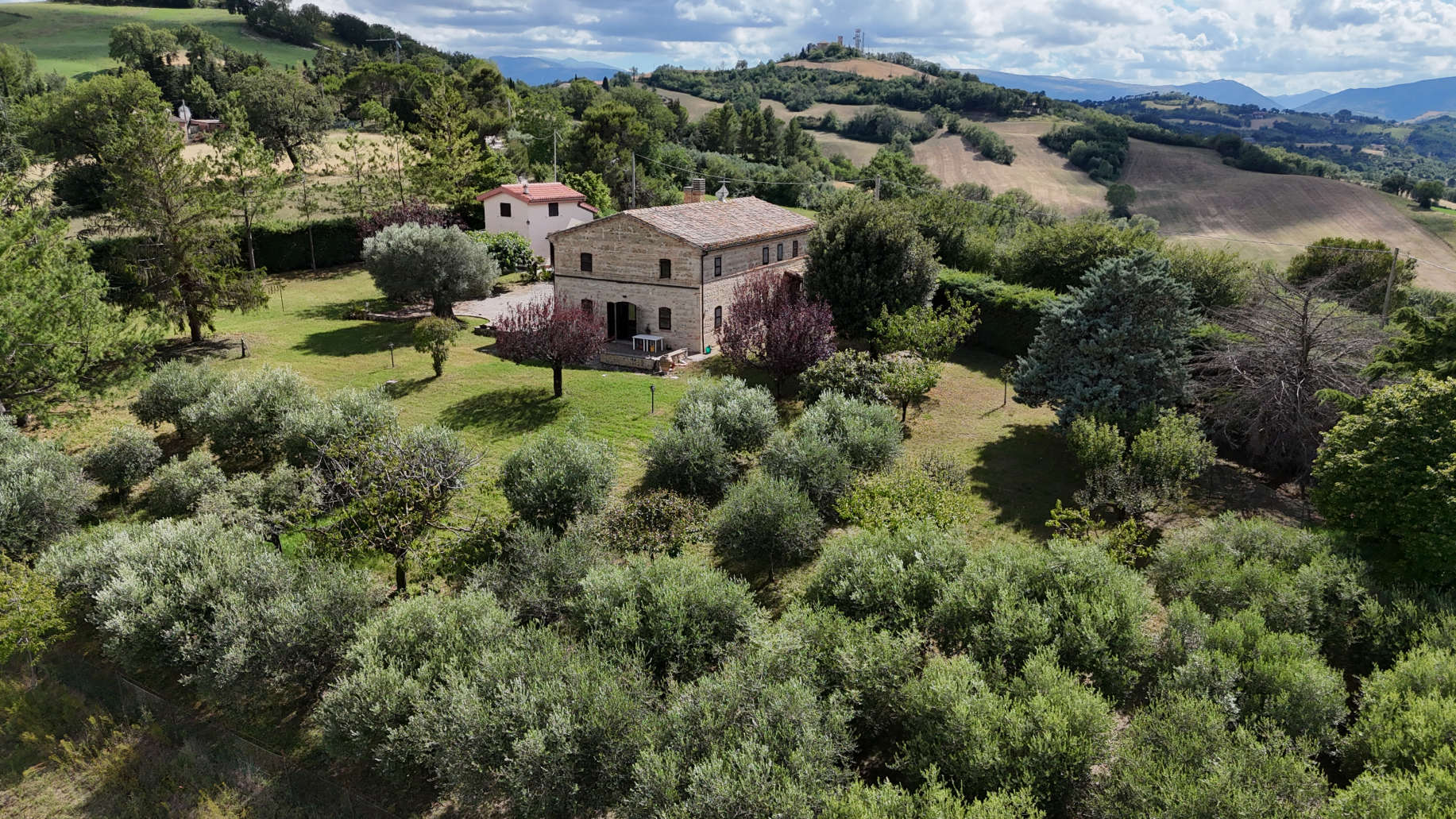 Stone Villa in Le Marche