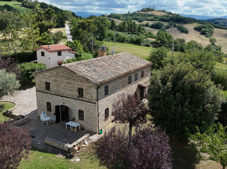 Stone Villa in Le Marche