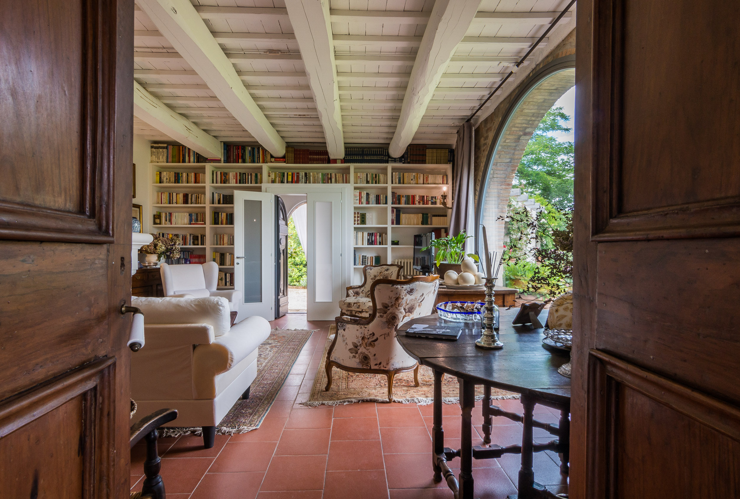 Farmhouse with pool in San Ginesio