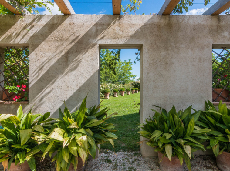 Farmhouse with pool in San Ginesio