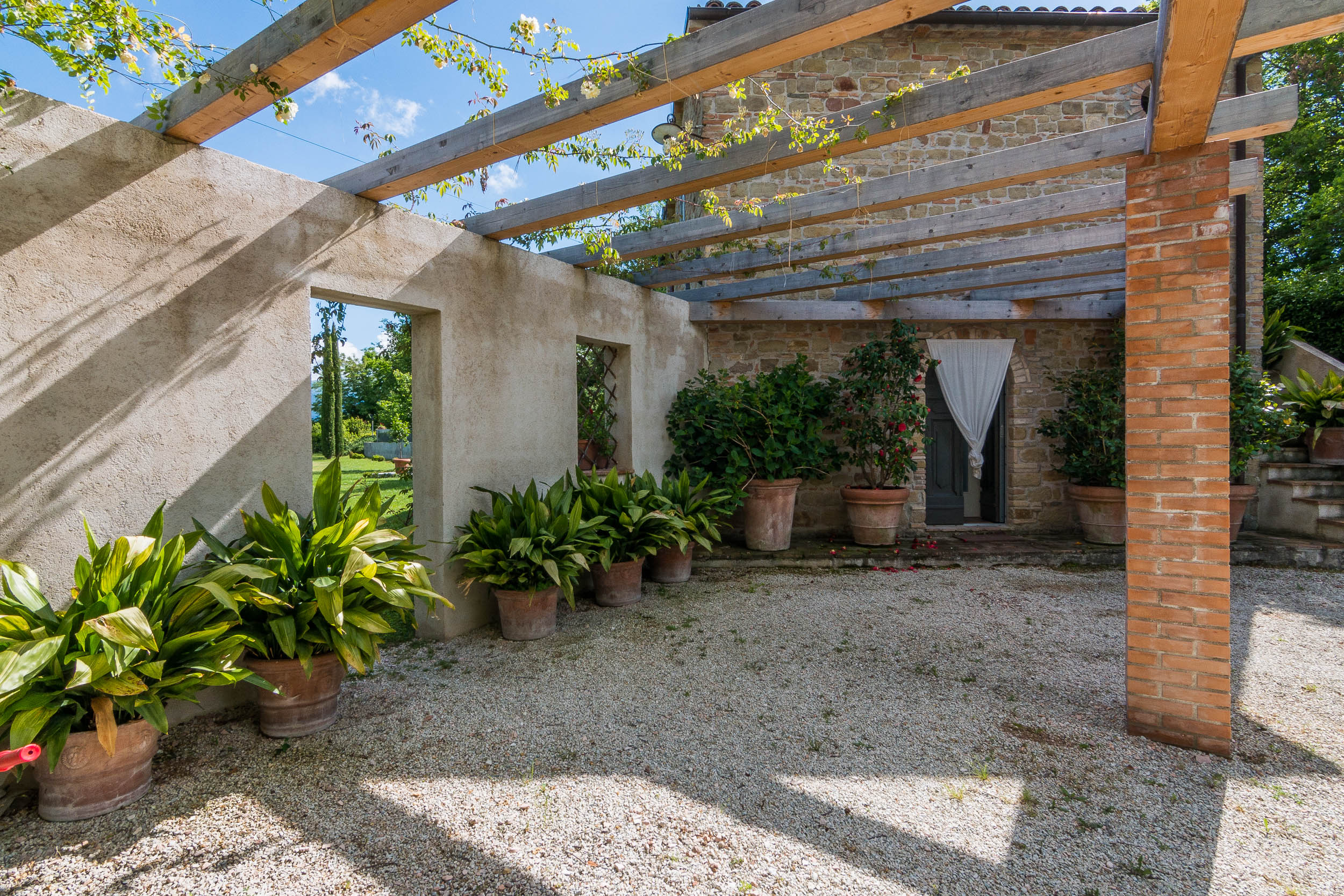 Farmhouse with pool in San Ginesio