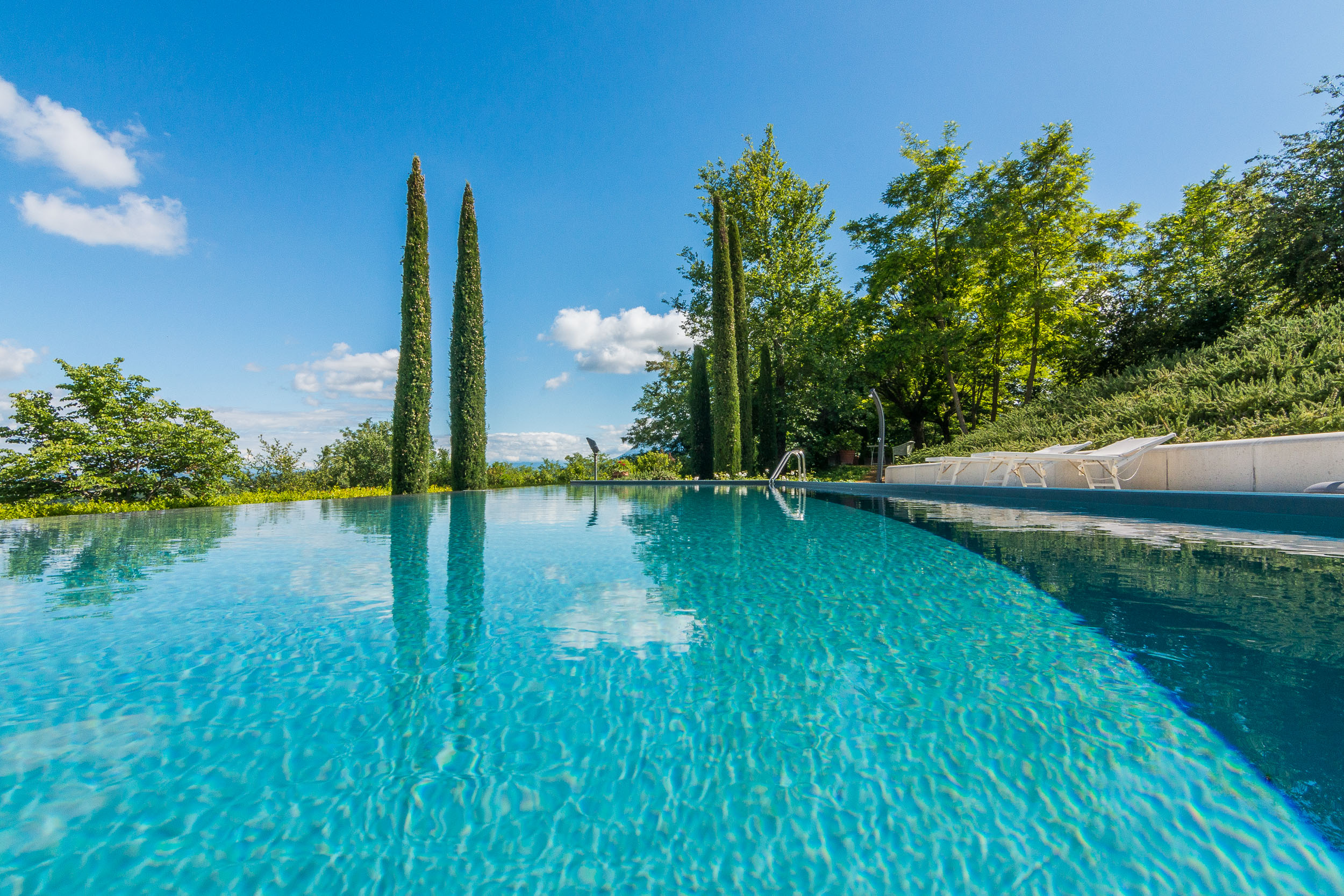 Farmhouse with pool in San Ginesio