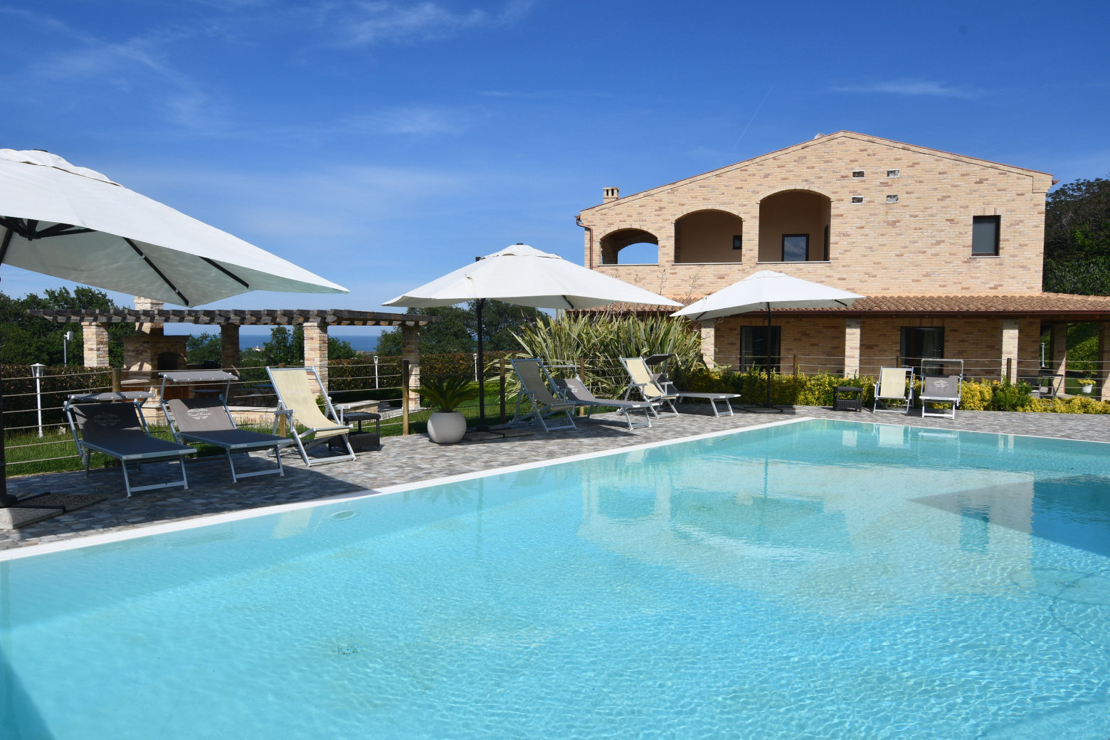 Agriturismo with sea view in Le Marche