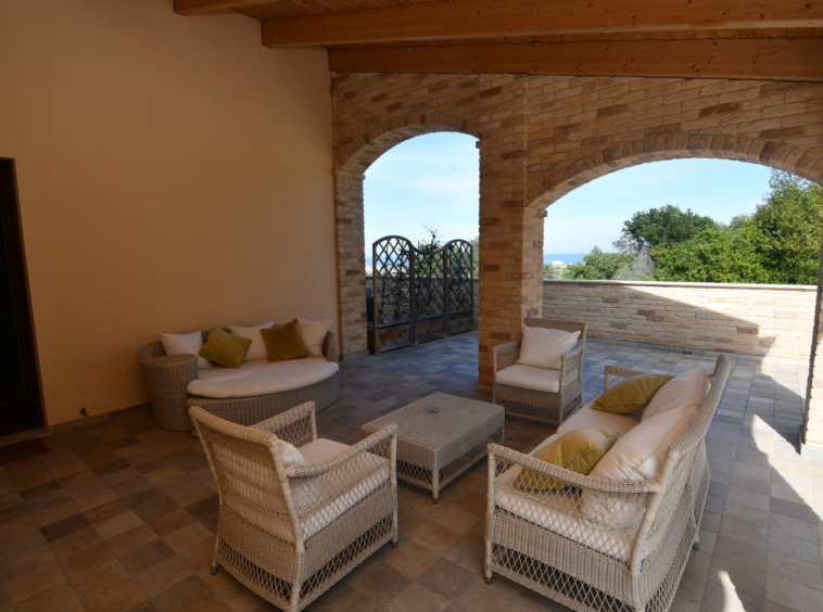 Agriturismo with sea view in Le Marche