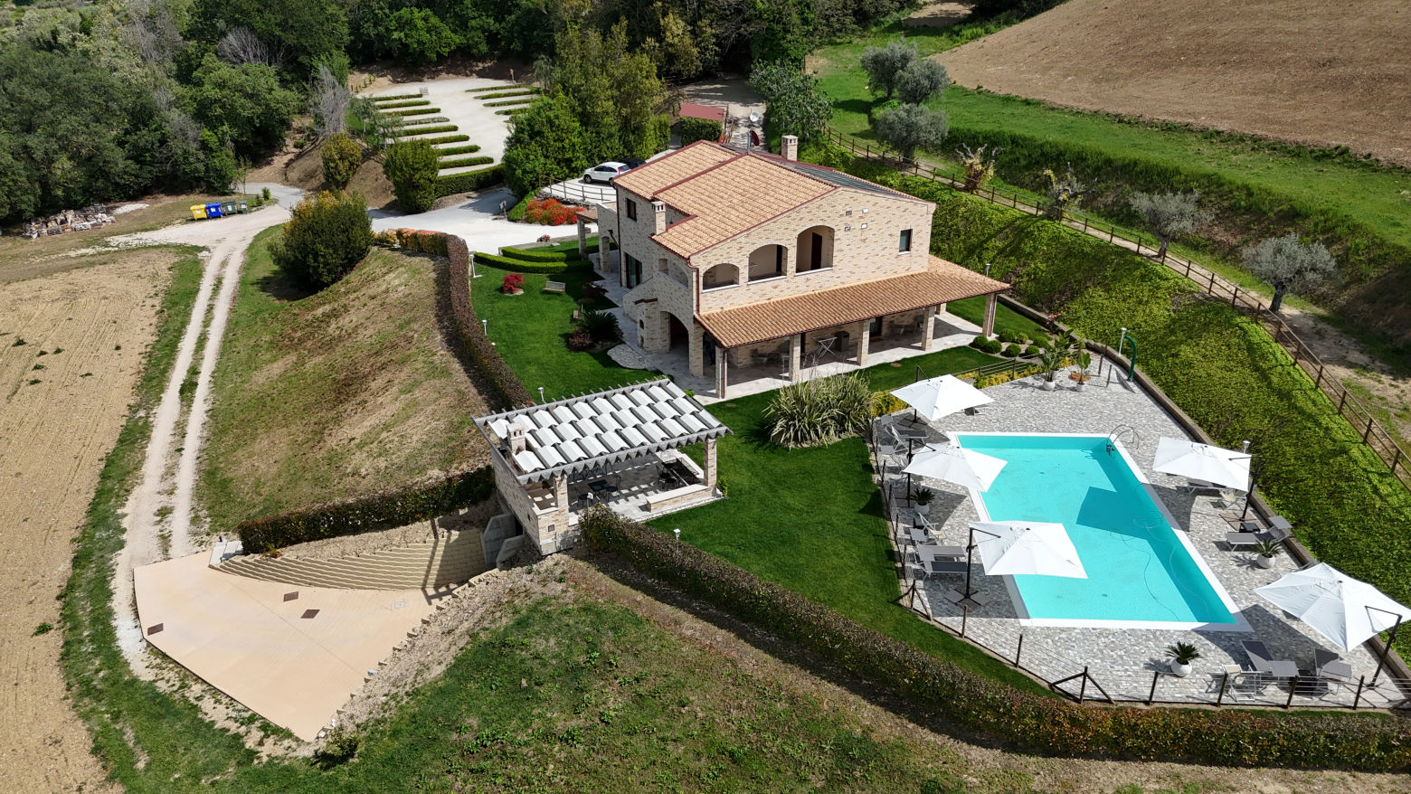 Agriturismo with sea view in Le Marche