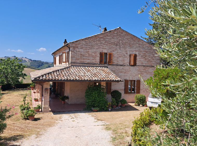 Stunning Villa with superb views