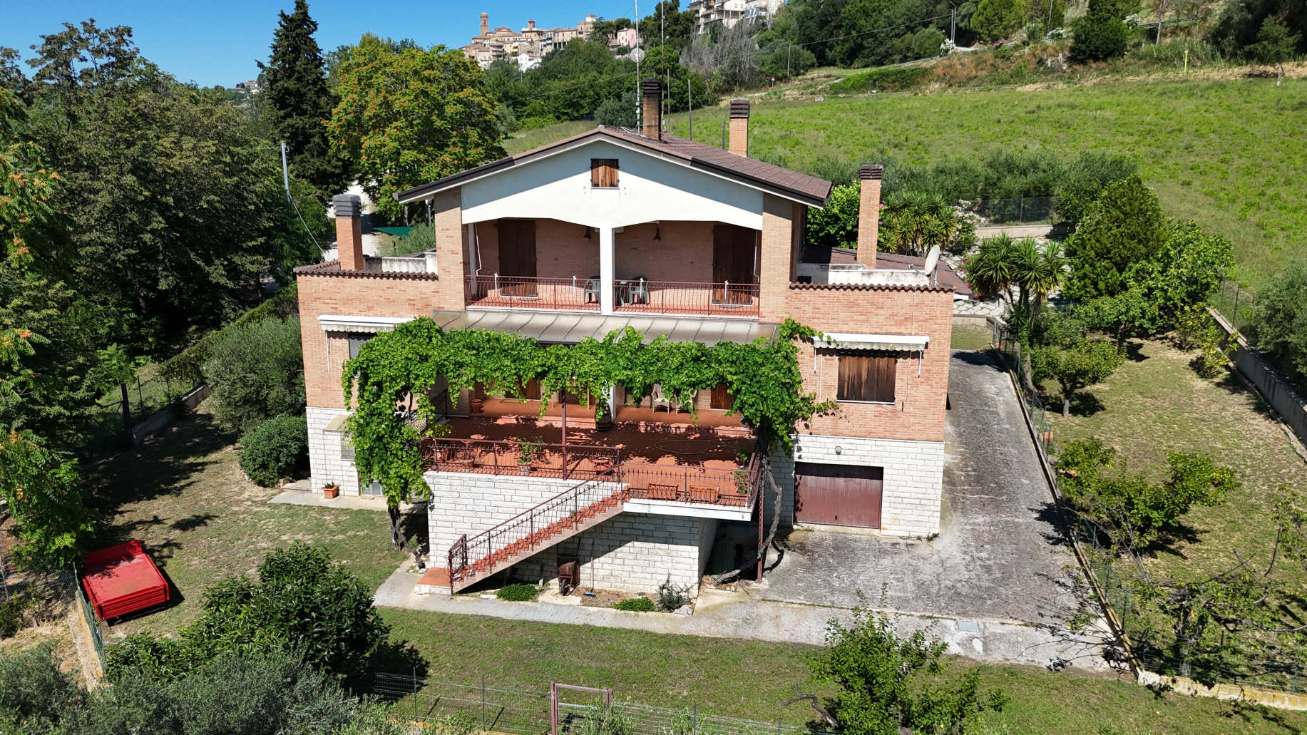 Villa with sea view in Le Marche