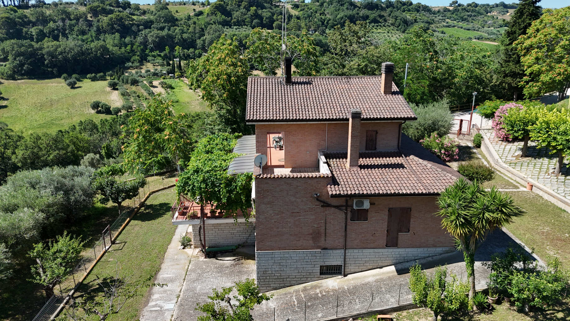 Villa with sea view in Le Marche