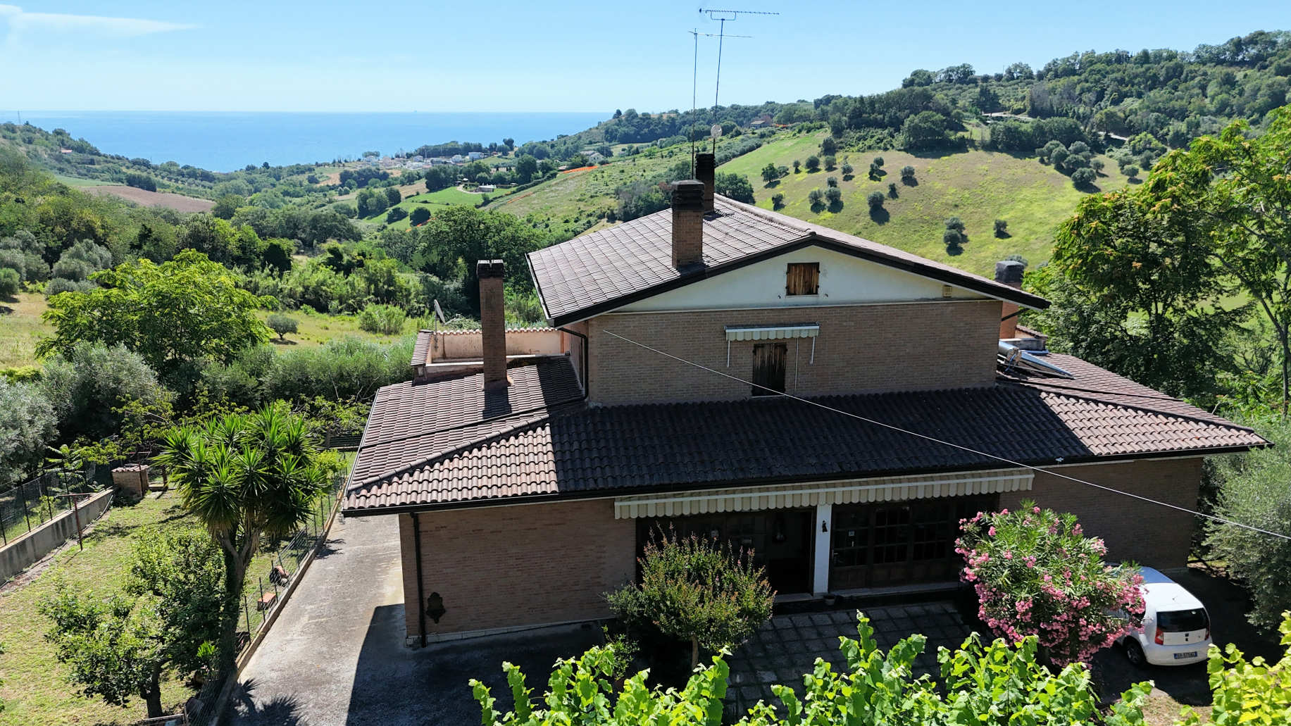 Villa with sea view in Le Marche