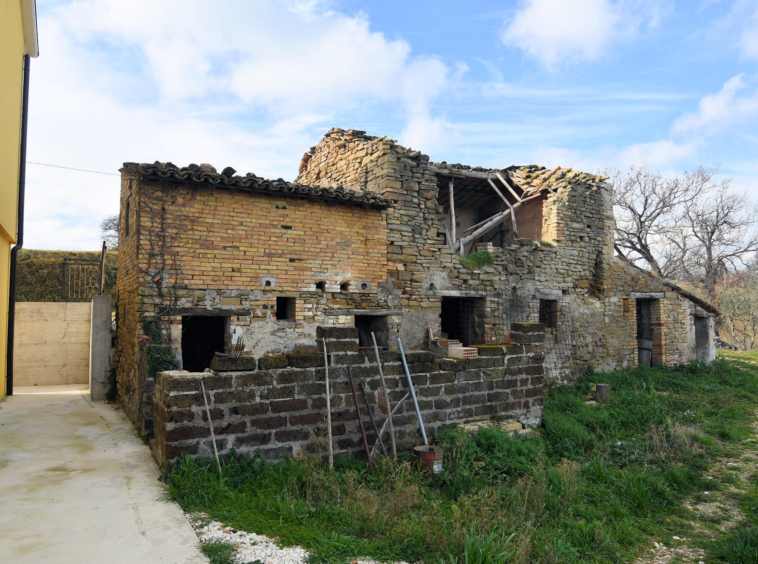 Country house in Le Marche