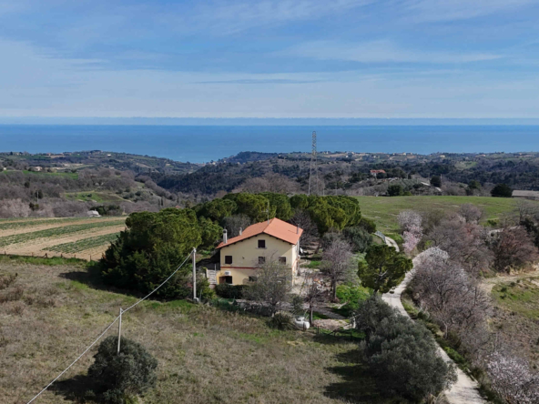 Country with sea view in RIpatransone