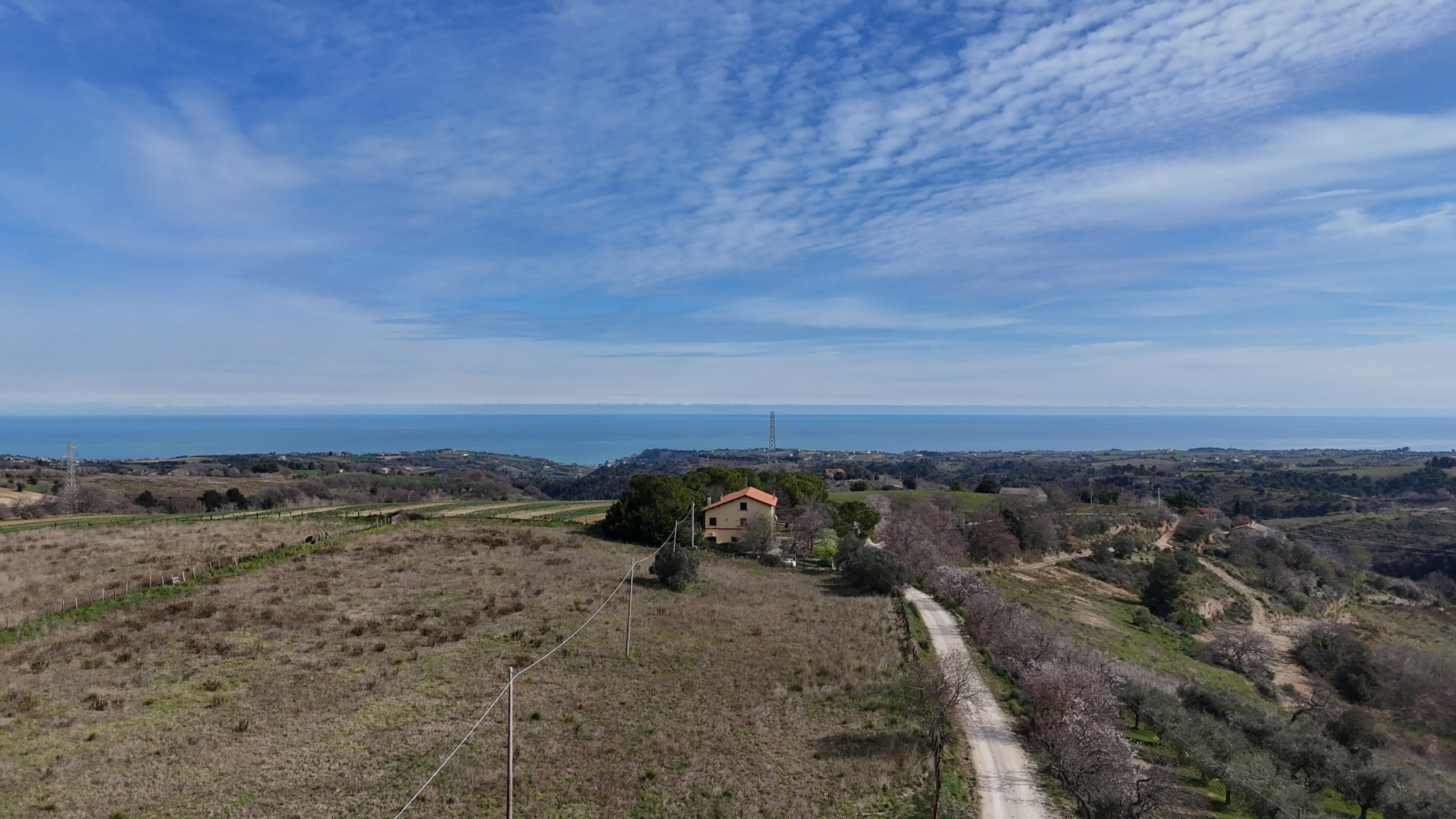 Country house with sea view in Ripatransone