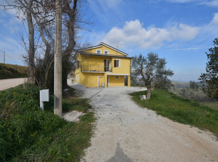 Country house in Le Marche