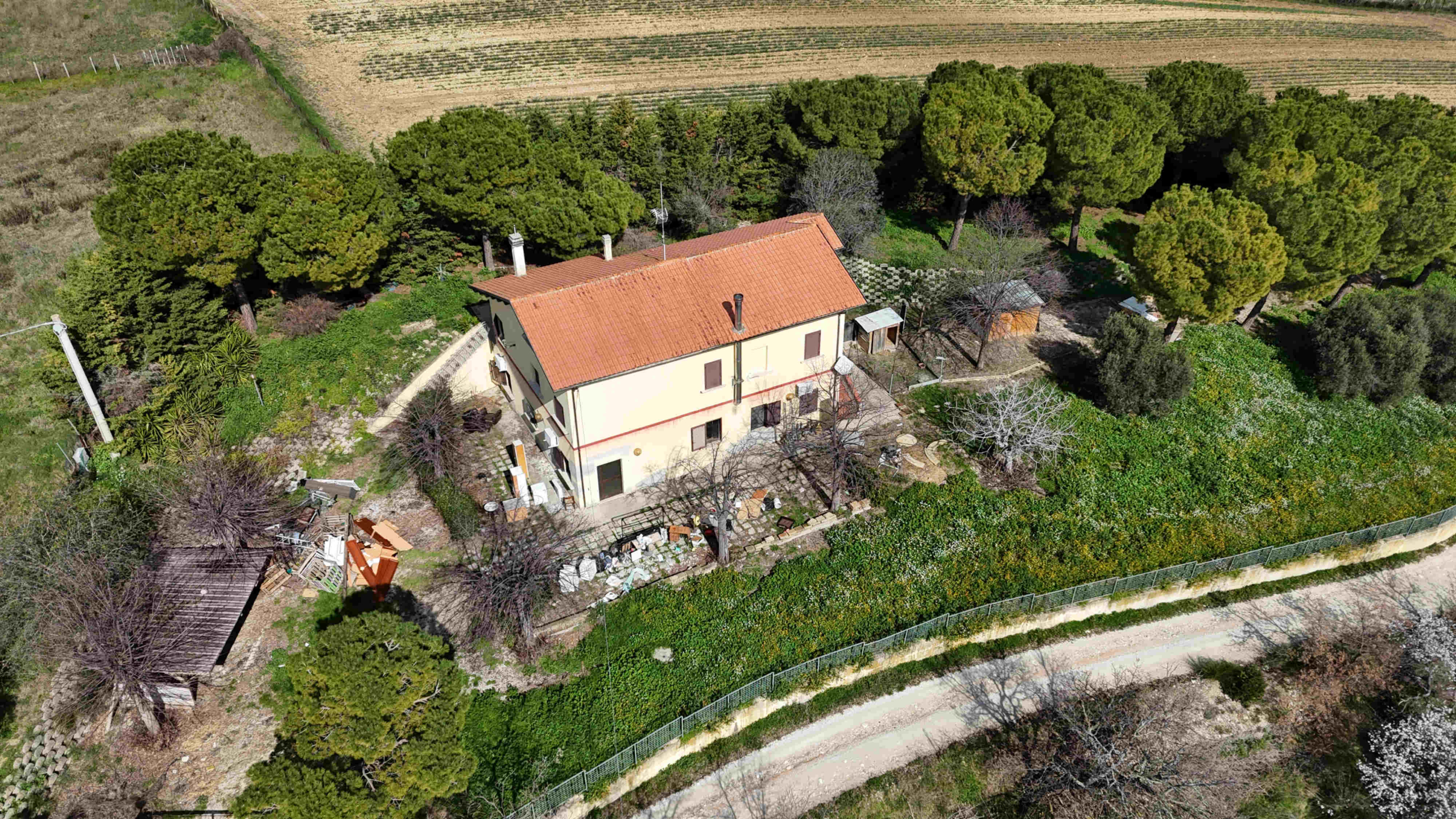 Country with sea view in Ripatransone