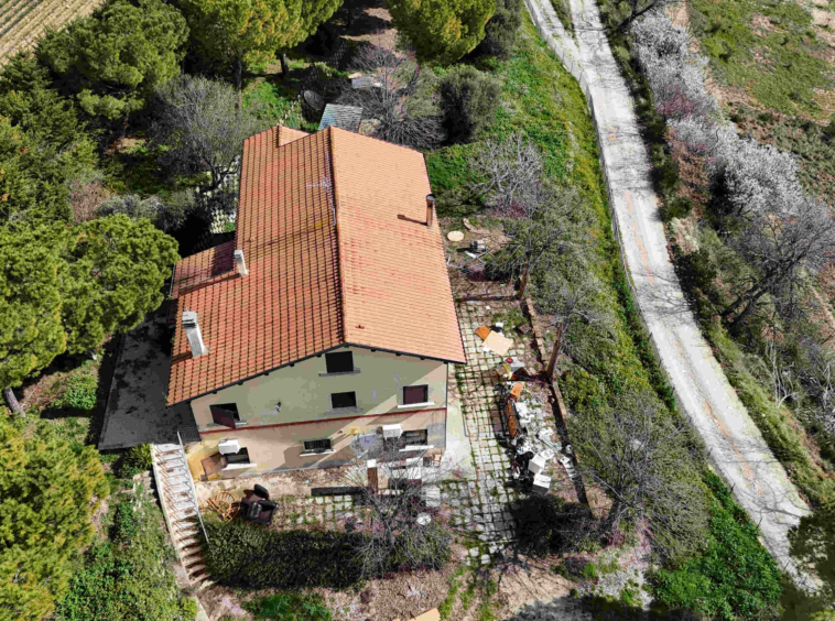 Country with sea view in Ripatransone